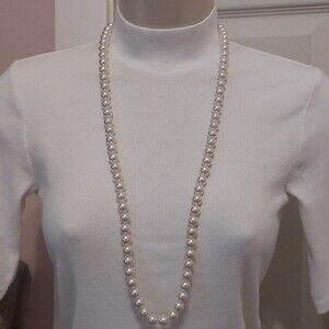 Off White Faux Pearl Bead Necklace Vintage Retro Classic Look